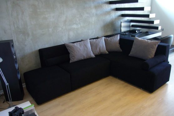 Moderní sofa s variabilním řešením